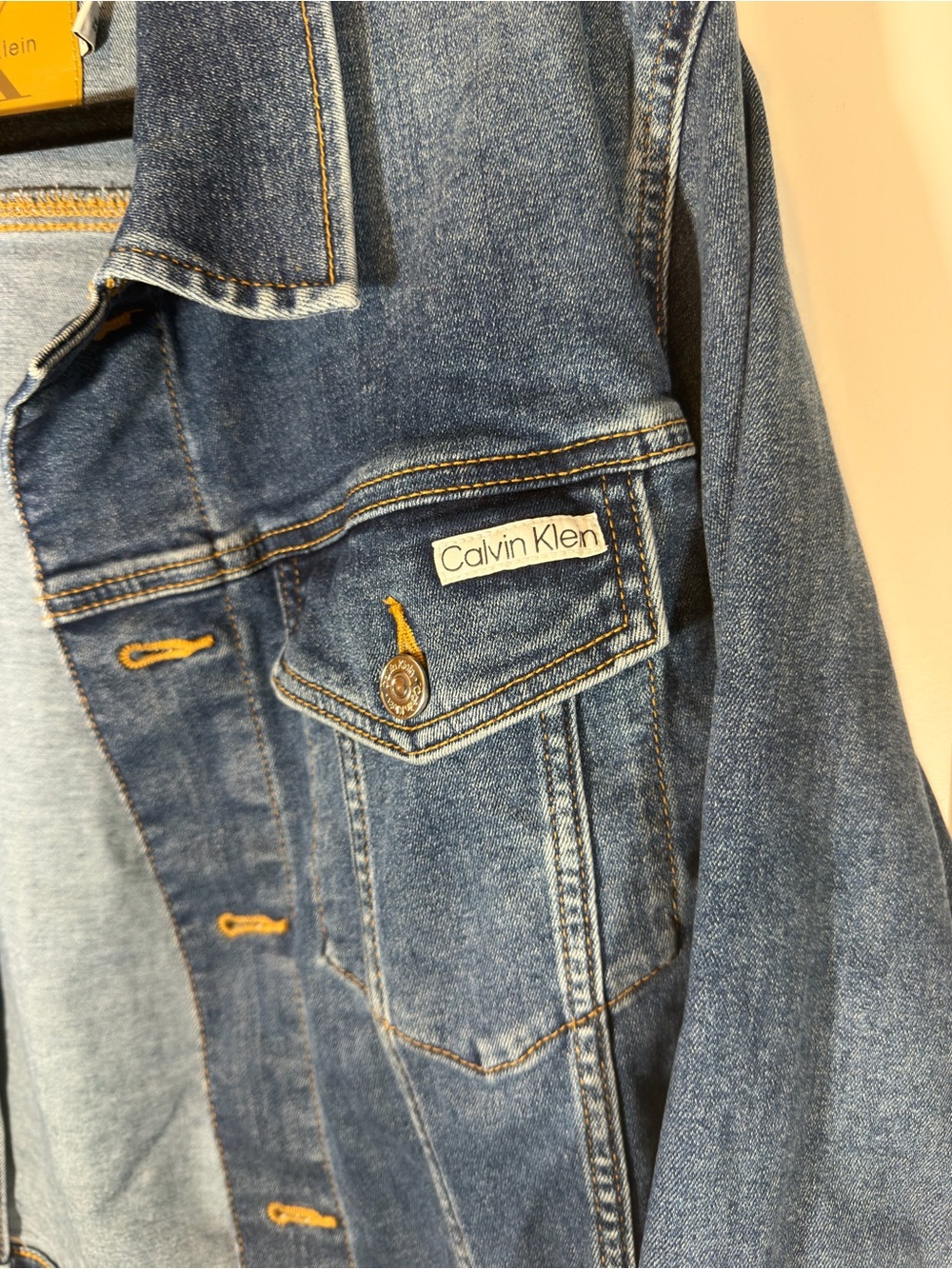 Calvin Klein Medium Blue Denim Trucker Jacket - Size XL - Picture 3 of 7